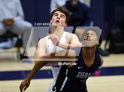 Thumbnail 3 in Sierra Canyon vs. Windward photogallery.