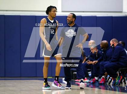 Thumbnail 3 in Sierra Canyon vs. Windward photogallery.