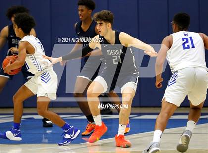 Thumbnail 2 in Sierra Canyon vs. Windward photogallery.