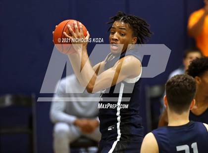 Thumbnail 1 in Sierra Canyon vs. Windward photogallery.