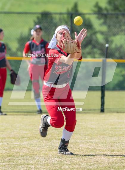 Thumbnail 1 in Whitwell vs East Hamilton photogallery.