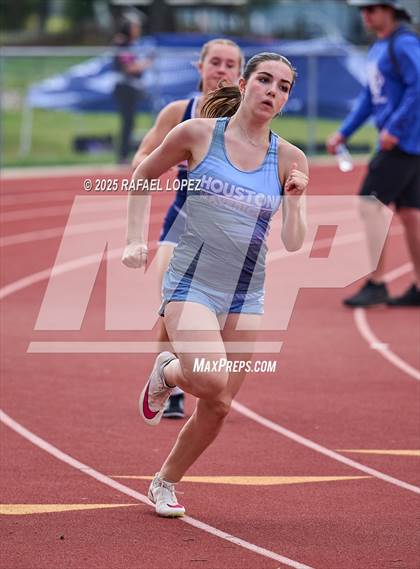 Thumbnail 1 in Rosehill Eagle Relays (200M) photogallery.