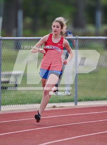 Thumbnail 2 in Rosehill Eagle Relays (200M) photogallery.