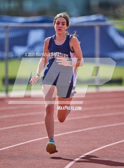 Thumbnail 3 in Rosehill Eagle Relays (200M) photogallery.