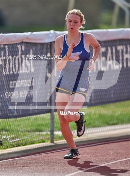 Thumbnail 1 in Rosehill Eagle Relays (200M) photogallery.