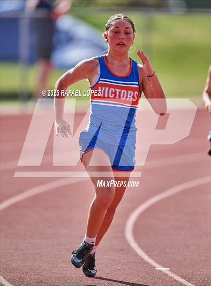 Thumbnail 2 in Rosehill Eagle Relays (200M) photogallery.