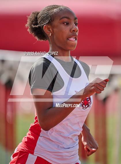Thumbnail 3 in Rosehill Eagle Relays (200M) photogallery.