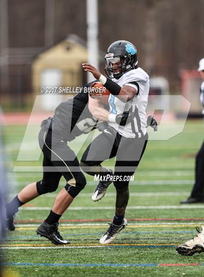 Thumbnail 2 in Joel Barlow vs. Sports & Medical Sciences Academy/University Science & Engineering/Classical Magnet (CIAC Class M Semifinal) photogallery.
