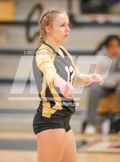 Thumbnail 3 in Prospect Ridge Academy vs. Jefferson Academy photogallery.