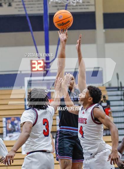 Thumbnail 2 in Sandy Creek vs. Carver (Lemon Street Classic) photogallery.
