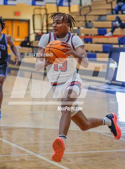 Thumbnail 3 in Sandy Creek vs. Carver (Lemon Street Classic) photogallery.