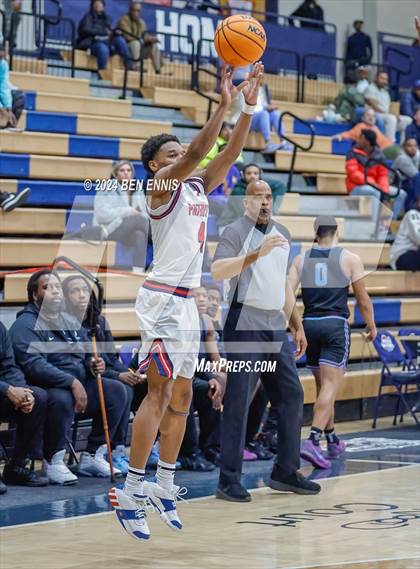Thumbnail 3 in Sandy Creek vs. Carver (Lemon Street Classic) photogallery.