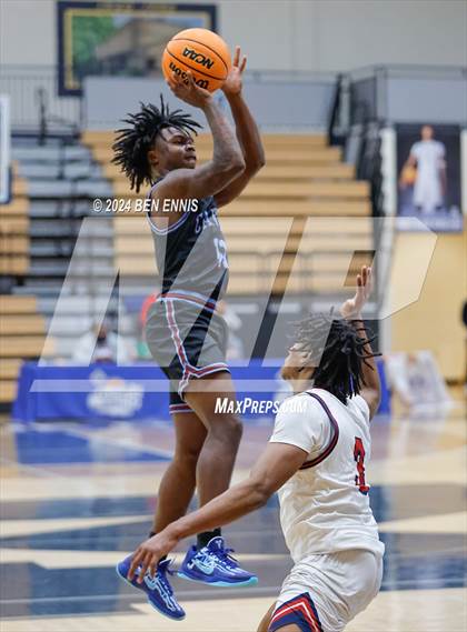 Thumbnail 1 in Sandy Creek vs. Carver (Lemon Street Classic) photogallery.