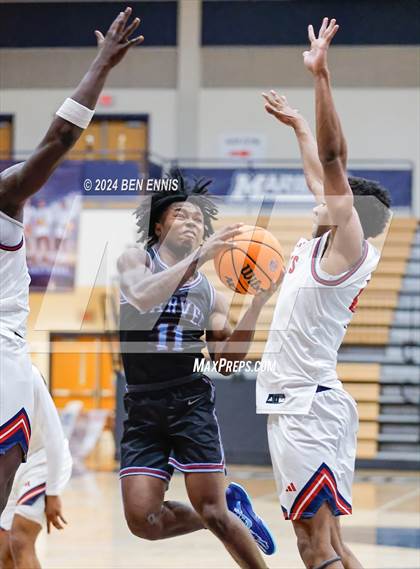 Thumbnail 3 in Sandy Creek vs. Carver (Lemon Street Classic) photogallery.