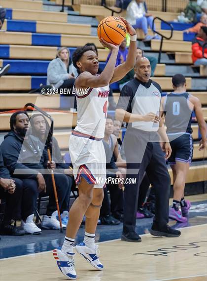Thumbnail 1 in Sandy Creek vs. Carver (Lemon Street Classic) photogallery.
