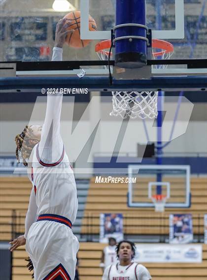 Thumbnail 3 in Sandy Creek vs. Carver (Lemon Street Classic) photogallery.