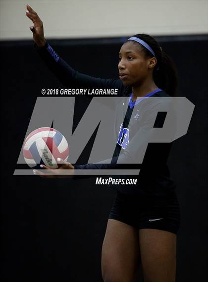 Thumbnail 2 in Carroll vs Byron Nelson photogallery.