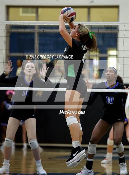 Thumbnail 2 in Carroll vs Byron Nelson photogallery.