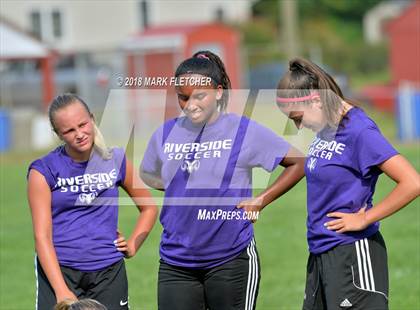 Thumbnail 3 in Moorestown Friends @ Riverside photogallery.