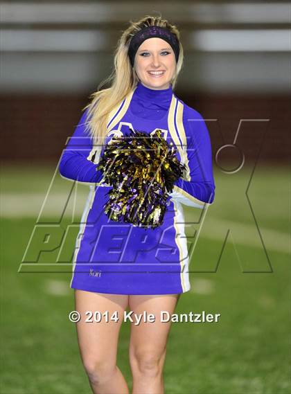 Thumbnail 2 in Mart vs. Tolar (UIL 2A Division 1 Region 2 Semifinal) photogallery.