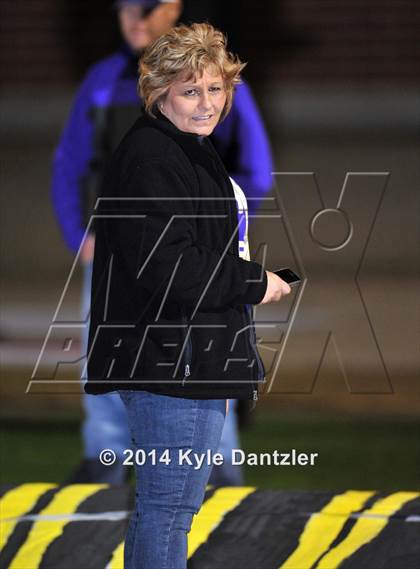 Thumbnail 2 in Mart vs. Tolar (UIL 2A Division 1 Region 2 Semifinal) photogallery.