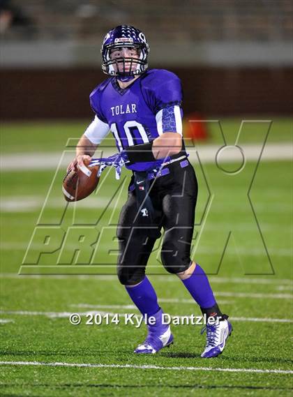 Thumbnail 1 in Mart vs. Tolar (UIL 2A Division 1 Region 2 Semifinal) photogallery.