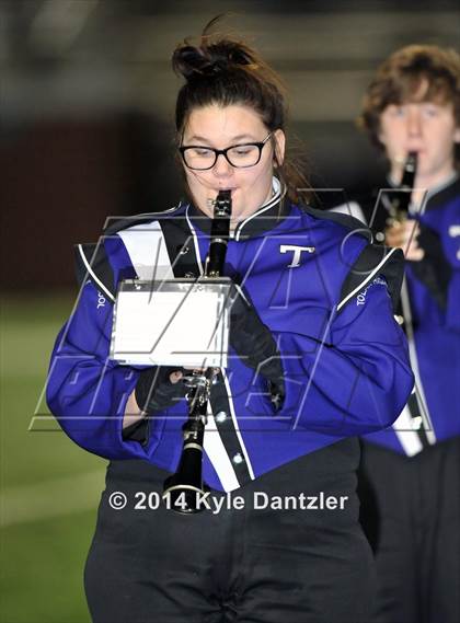 Thumbnail 2 in Mart vs. Tolar (UIL 2A Division 1 Region 2 Semifinal) photogallery.