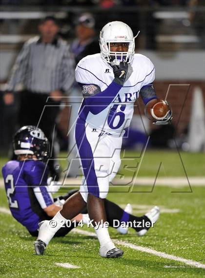 Thumbnail 3 in Mart vs. Tolar (UIL 2A Division 1 Region 2 Semifinal) photogallery.