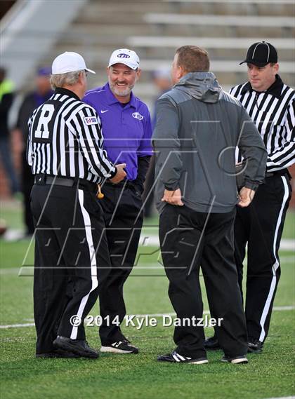 Thumbnail 2 in Mart vs. Tolar (UIL 2A Division 1 Region 2 Semifinal) photogallery.