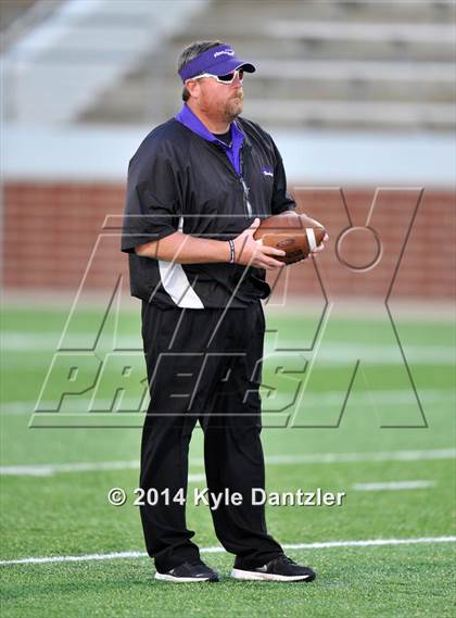 Thumbnail 2 in Mart vs. Tolar (UIL 2A Division 1 Region 2 Semifinal) photogallery.