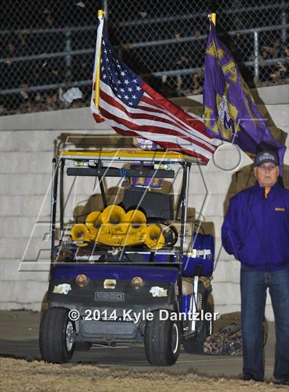 Thumbnail 2 in Mart vs. Tolar (UIL 2A Division 1 Region 2 Semifinal) photogallery.