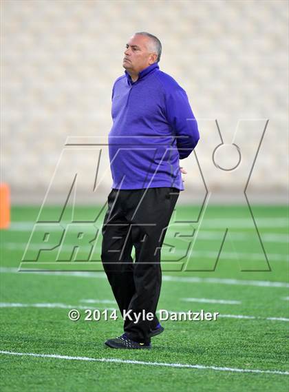 Thumbnail 3 in Mart vs. Tolar (UIL 2A Division 1 Region 2 Semifinal) photogallery.