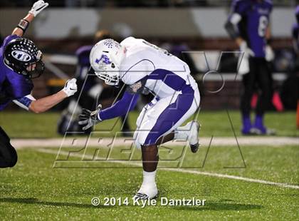 Thumbnail 2 in Mart vs. Tolar (UIL 2A Division 1 Region 2 Semifinal) photogallery.