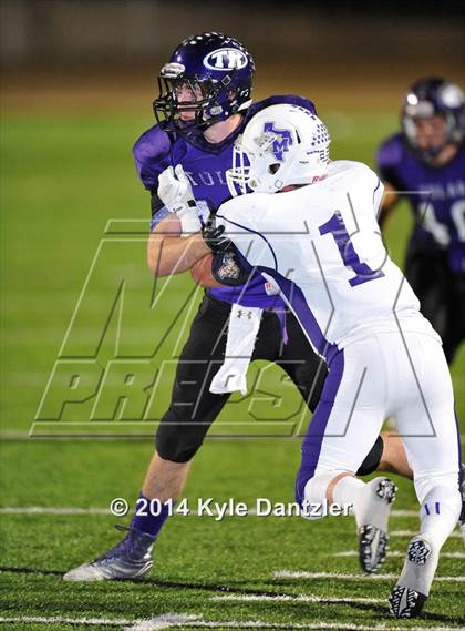 Thumbnail 2 in Mart vs. Tolar (UIL 2A Division 1 Region 2 Semifinal) photogallery.