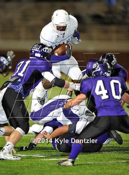 Thumbnail 3 in Mart vs. Tolar (UIL 2A Division 1 Region 2 Semifinal) photogallery.