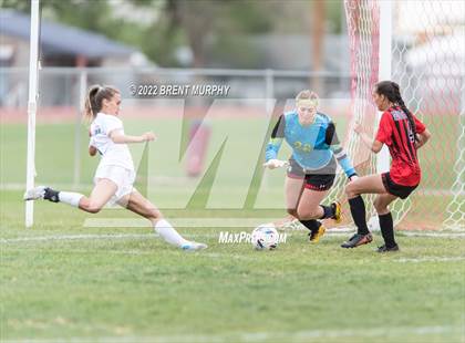 Thumbnail 2 in Montrose vs. Riverdale Ridge (CHSAA 4A playoffs round 1) photogallery.