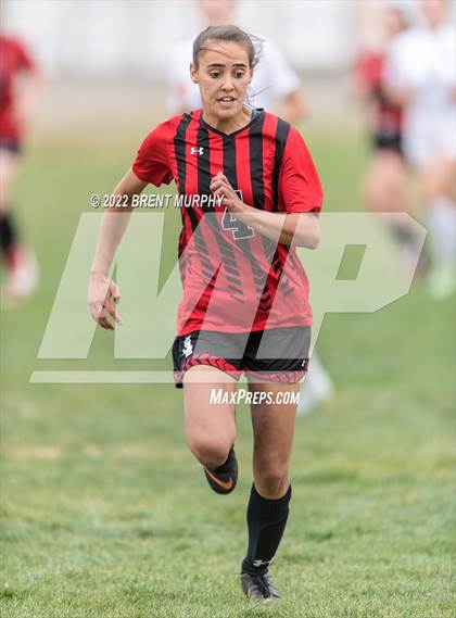 Thumbnail 1 in Montrose vs. Riverdale Ridge (CHSAA 4A playoffs round 1) photogallery.