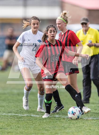 Thumbnail 3 in Montrose vs. Riverdale Ridge (CHSAA 4A playoffs round 1) photogallery.
