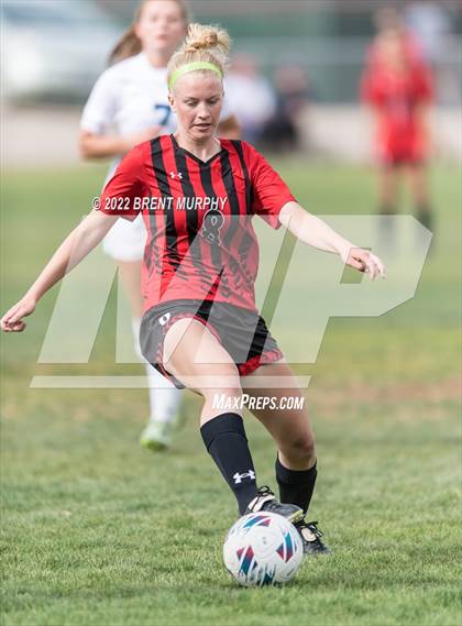 Thumbnail 3 in Montrose vs. Riverdale Ridge (CHSAA 4A playoffs round 1) photogallery.