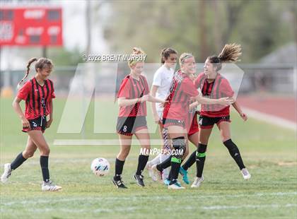 Thumbnail 1 in Montrose vs. Riverdale Ridge (CHSAA 4A playoffs round 1) photogallery.