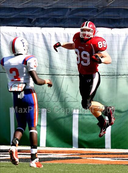 Thumbnail 3 in East St. Louis vs. Wayne (Kirk Herbstreit Varsity Football Series) photogallery.