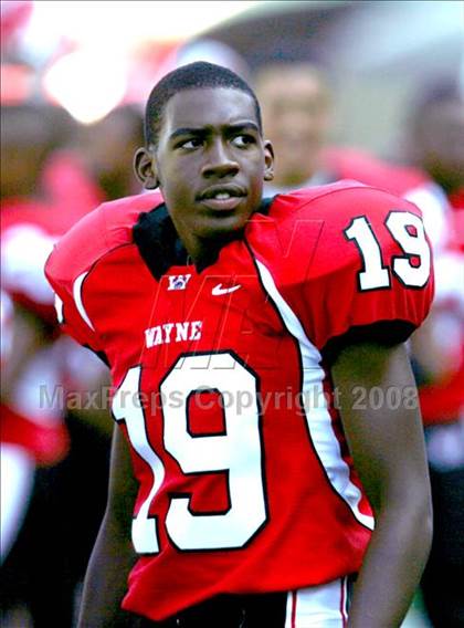 Thumbnail 2 in East St. Louis vs. Wayne (Kirk Herbstreit Varsity Football Series) photogallery.