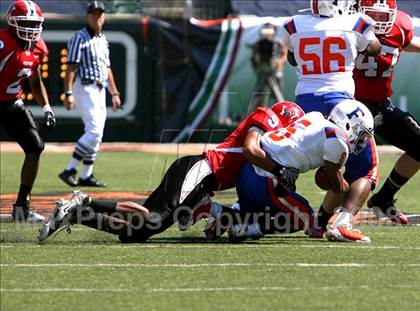 Thumbnail 3 in East St. Louis vs. Wayne (Kirk Herbstreit Varsity Football Series) photogallery.
