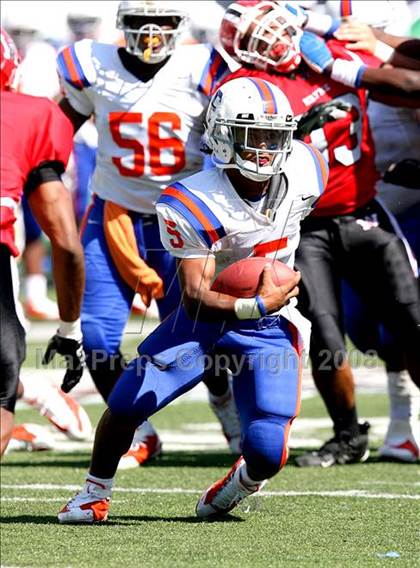 Thumbnail 1 in East St. Louis vs. Wayne (Kirk Herbstreit Varsity Football Series) photogallery.