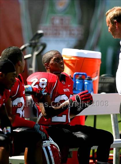 Thumbnail 1 in East St. Louis vs. Wayne (Kirk Herbstreit Varsity Football Series) photogallery.