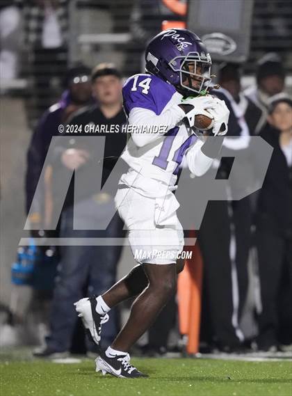 Thumbnail 2 in Lufkin vs College Station (UIL 5A Football Division I Region 3 Area Playoff) photogallery.