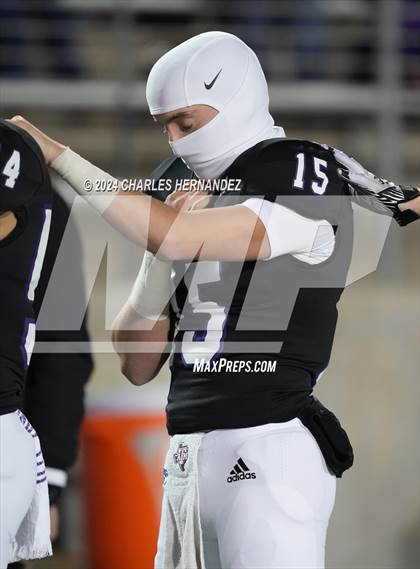 Thumbnail 2 in Lufkin vs College Station (UIL 5A Football Division I Region 3 Area Playoff) photogallery.