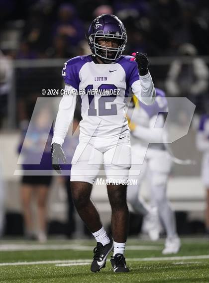 Thumbnail 1 in Lufkin vs College Station (UIL 5A Football Division I Region 3 Area Playoff) photogallery.