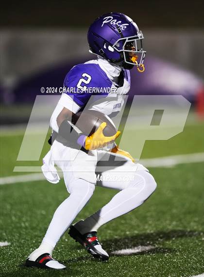 Thumbnail 2 in Lufkin vs College Station (UIL 5A Football Division I Region 3 Area Playoff) photogallery.