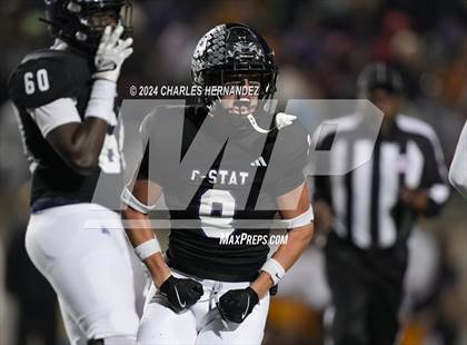 Thumbnail 3 in Lufkin vs College Station (UIL 5A Football Division I Region 3 Area Playoff) photogallery.